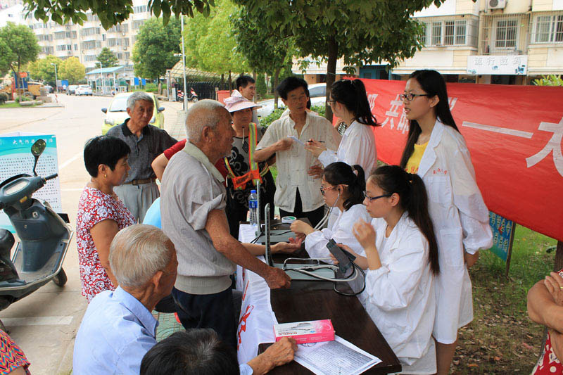 �F(tu��n)�(du��)�ɆT���M(f��i)����^(q��)����y(c��)��Ѫ�����ܵ����񂃵�ٝ�p������ϣ�����Զ��һЩ�@�ӵĻ��(d��ng)��