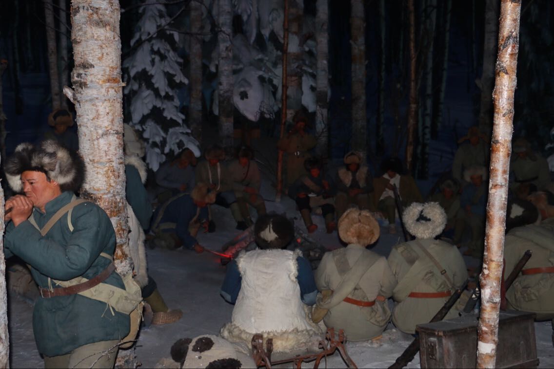 ���š�һ�ˡ��o(j��)���^��(n��i)��ӳ��(li��n)��(zh��n)ʿ��η��(y��n)����Ӣ�¿������龰Ϟ��Ⱥ����ꑼӽ� �z��