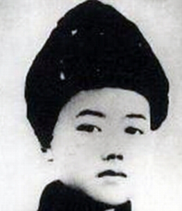 �ܘ�|��1918��1937���|������(li��n)܊�߼�ָ�]�T��ɽ�|ʡƽ�ȿh����1925���S��ĸ�ӻĵ�����ʡ�q���h��1931���һ����׃�����e�O���ӿ��ջ����1933����������Ї����a(ch��n)�h��1935��2�������x�鹲���F�|�M��ί��ӛ��4�£��Ζ|���������܊�ڶ�܊��һ�F��ί��1936��3�����Ζ|����(li��n)�ڶ�܊��һ����ί�掟�hί��ӛ��܊�hίί�T��7�����x���й��ϝMʡίί�T��9�����Ζ|����(li��n)��һ·܊���Ď����L����ί��1937��4��24�����ڰ��D�h��ɳ���Ͻ��S�����c�ΰ��D�h�ΰ������(zh��n)�в��Ҡ�����