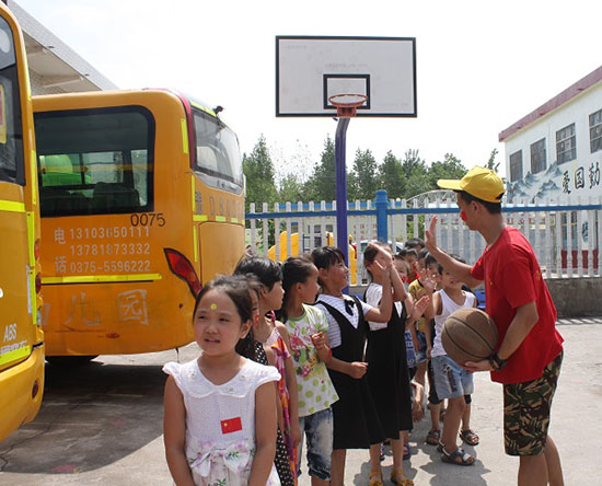 ���Ϲ��I(y��)��W(xu��)��(j��ng)��(j��)�Q(m��o)�׌W(xu��)Ժ����ϵ�P�h�������ж����������(hu��)��(sh��)�`�(du��)������ʡƽ�ɽ���P�hѦ���(zh��n)���Ӝϴ���ӢС�W(xu��)�_չ֧�̻��(d��ng)���e�k��ӢС�W(xu��)��һ��Ȥζ�\(y��n)��(d��ng)��(hu��)��׌�W(xu��)���w��(hu��)�W��ƥ�˾������D��־Ը�߽o�W(xu��)���ĄŃ����͡�