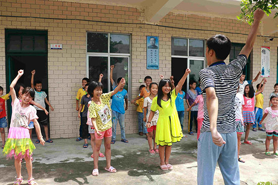 �V�|�t(y��)�ƴ�W(xu��)��΢�m���ġ�����F(tu��n)�(du��)�ڏV�|ʡ�����������(zh��n)ͬ��С�W(xu��)֧�̣�־Ը�߽�ͬ��С�W(xu��)�W(xu��)���\(y��n)��(d��ng)ǰ�������Ԝp���\(y��n)��(d��ng)������