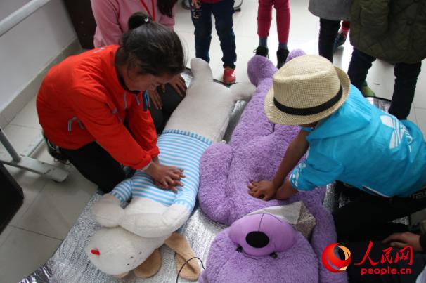 �V�|�t(y��)�ƴ�W(xu��)ů�L(f��ng)�Ї�־Ը����(w��)꠵��Ĵ�ʡ�����ݿ����h�����l(xi��ng)���ʹ��_չ����־Ը����(w��)���̺��ӂ��ƌW(xu��)�\�����p���\�ӓp������ᘌ��\�ӳ�Ҋ�܂���r���ڼ����Ծȼ������D�麢�ӂ����ò�ż����(x��)�ķΏ�(f��)�K�������ȼ��ȼ��ɡ����F(tu��n)��ṩ��