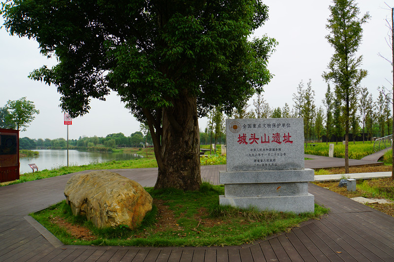 ���^ɽ�zַ�������H���Ї��������l(f��)�F(xi��n)�������������������������(n��i)�����S���Ĺų�ַ��߀�����u(p��ng)���Ї�����ʮ���°l(f��)�F(xi��n)���Ї�20���o(j��)100��(g��)���Ŵ�l(f��)�F(xi��n)֮һ�����zӰ����־�ۣ�