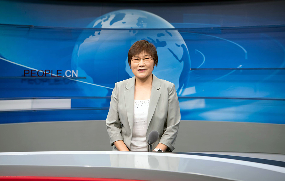 中國(guó)兒童中心黨委書記叢中笑接受人民網(wǎng)采訪。人民網(wǎng) 楊華龍攝