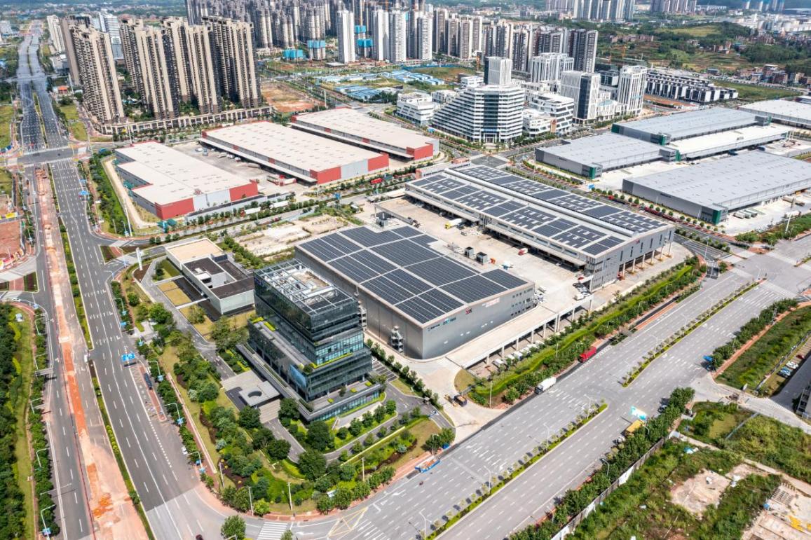 中新南寧國際物流園航拍圖。 人民網(wǎng) 嚴立政攝