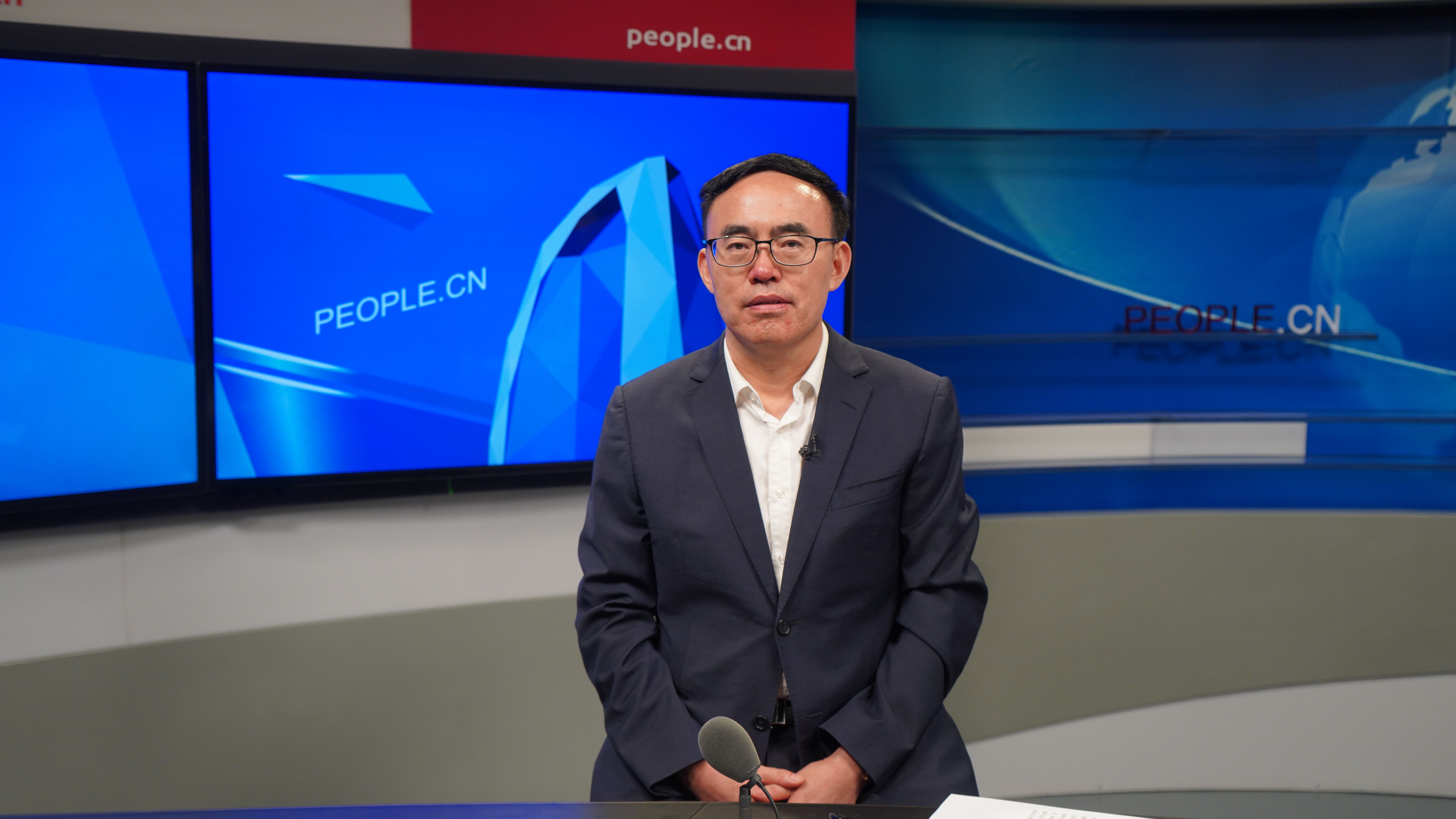 中國科學(xué)院院士、北京大學(xué)第六醫(yī)院院長陸林做客人民網(wǎng)。實(shí)習(xí)生趙晉杰攝