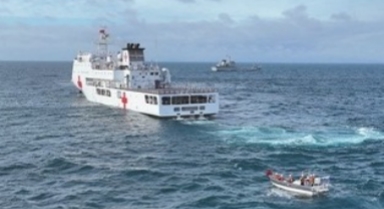 海軍某大隊組織海上搜救訓練