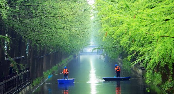 浙江臺州：巡河保潔守護水生態(tài)